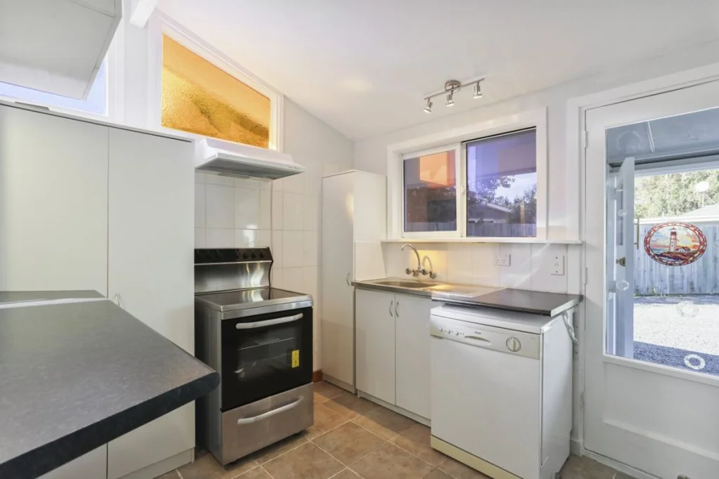 Leithfield 2房  * UNDER OFFER * First Home or Smart Investment