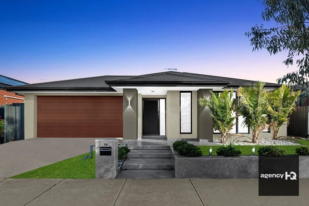 Luxury family home in Heartland Estate