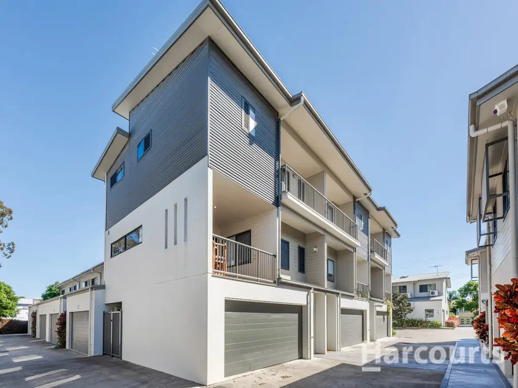Northgate 3 Bedroom Experience Unrivalled Space and Versatility in this Northgate Townhouse!