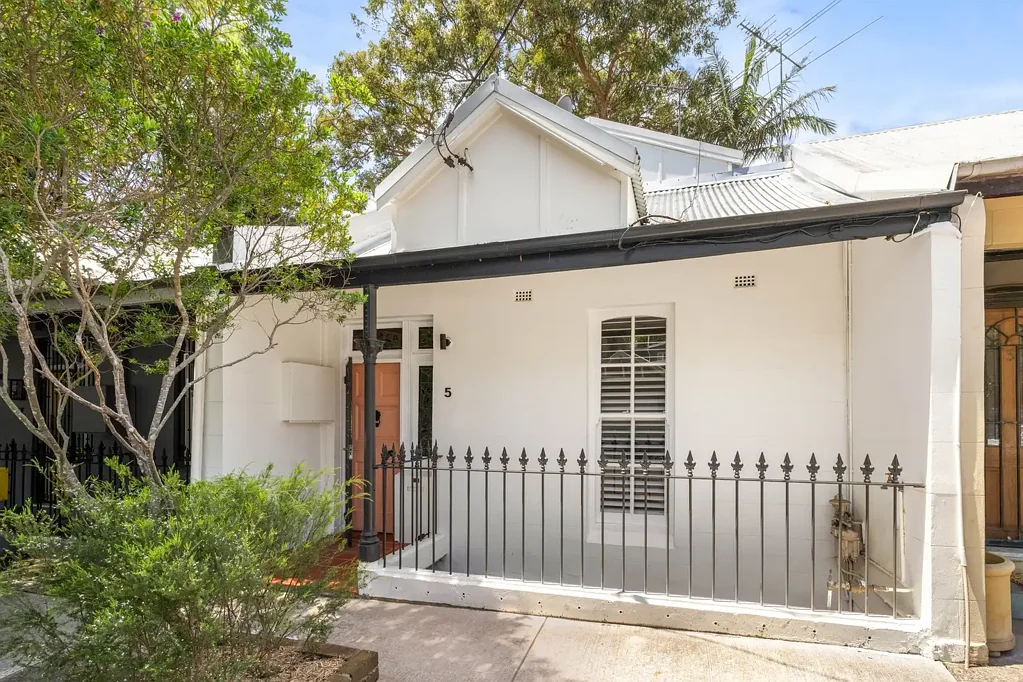 Annandale 3ਬੈੱਡਰੂਮ Generous Space and Timeless Character with a Quality Renovation