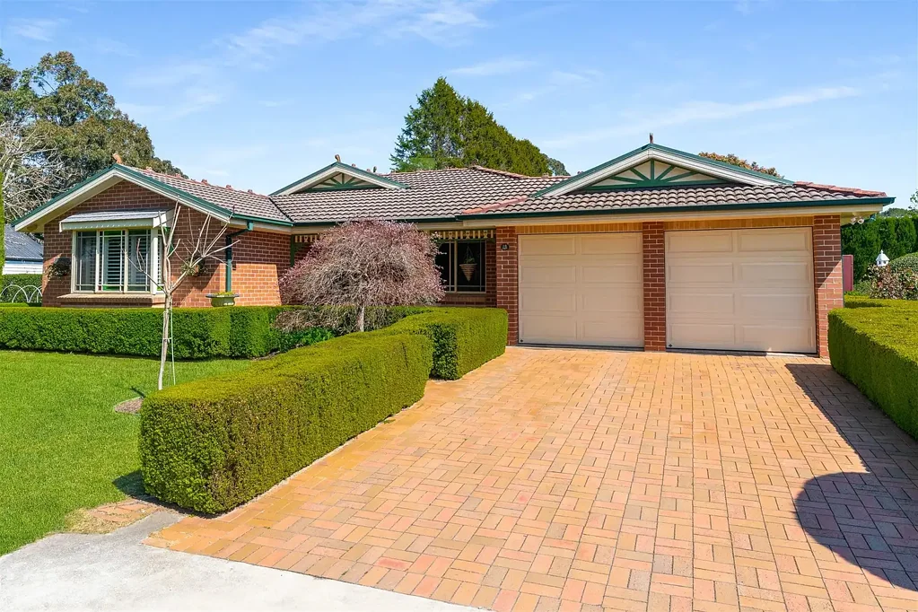 18 Narellan Road, Moss Vale, NSW 2577