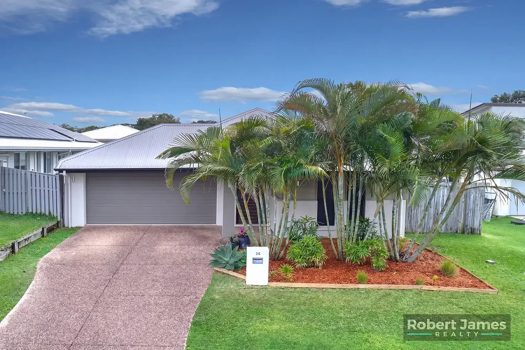Peregian Springs 5ਬੈੱਡਰੂਮ Spacious Family Living in the Heart of Peregian Springs- 5 Bedrooms + Media Room
