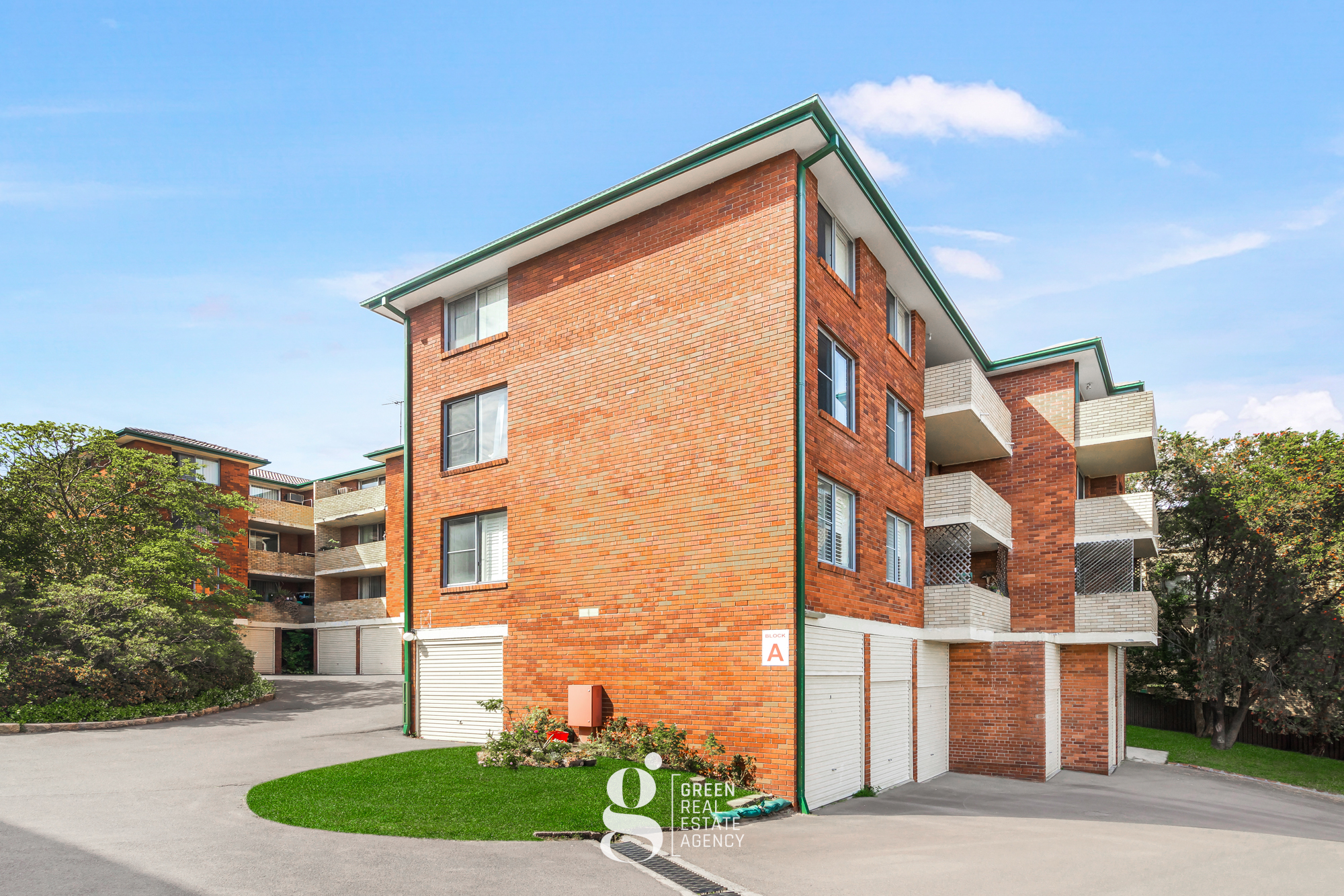 HILLCREST UNIT 2 21-27 MEADOW CR, MEADOWBANK NSW 2114, 0 rūma, 0 rūma horoi, Unit