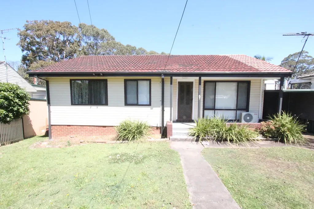 Excellent freshly painted three bedroom house