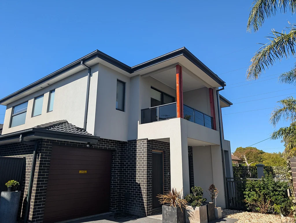 Stylish and Spacious Townhouse in Tullamarine