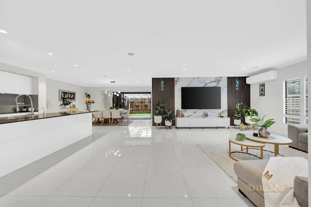 Truganina 5Kwarto Metricon 5-Bed, 5-Bath Luxury Home with 4 Living, Alfresco & Solar