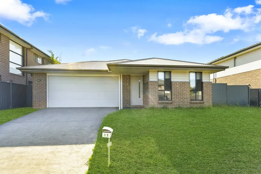 12 Murrumbidgee Street, Gregory Hills, NSW 2557