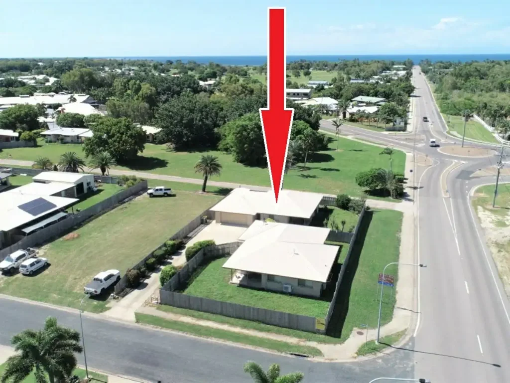 3 BEDROOM VILLA AT QUEENS BEACH - F/FURNISHED