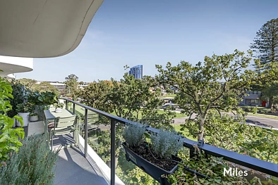 Heidelberg 2Zimmer Sumptuous Designer Luxury Overlooking Parkland