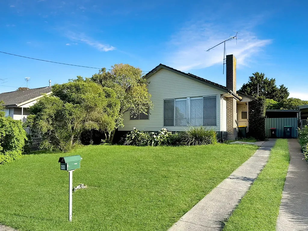 Bright, Comfortable Living – 60 Allen Crescent, Traralgon