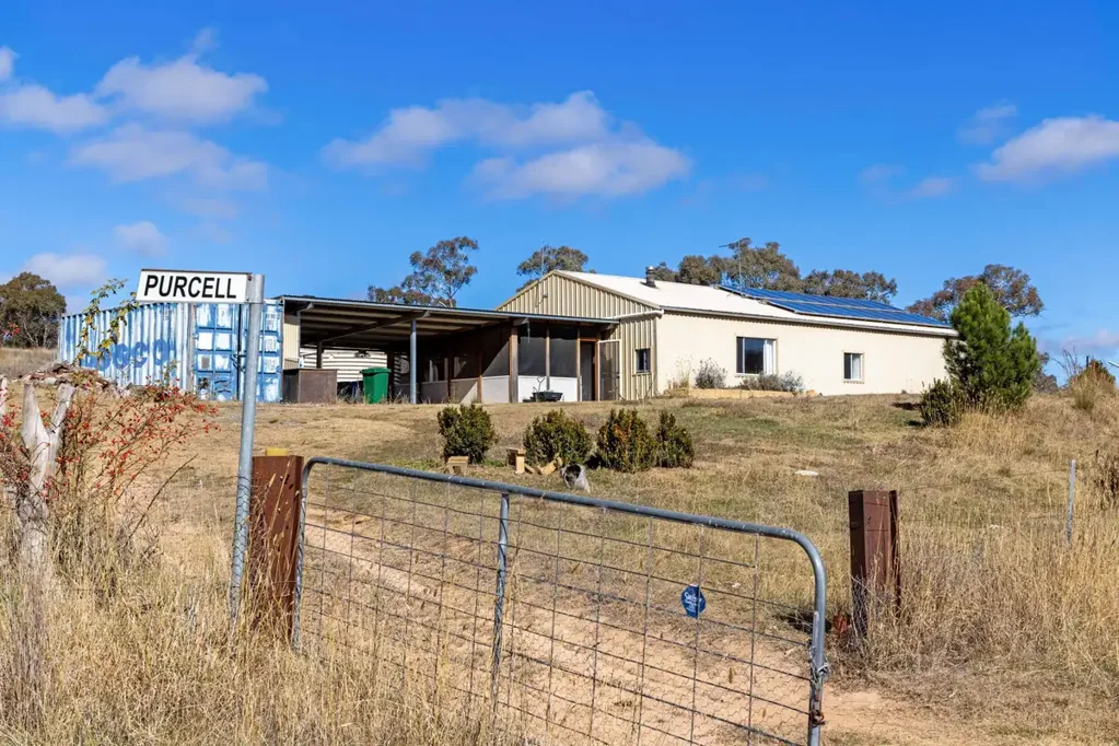 Cooma 60 Acres with Weekender, Creek Frontage, and Stunning Views!