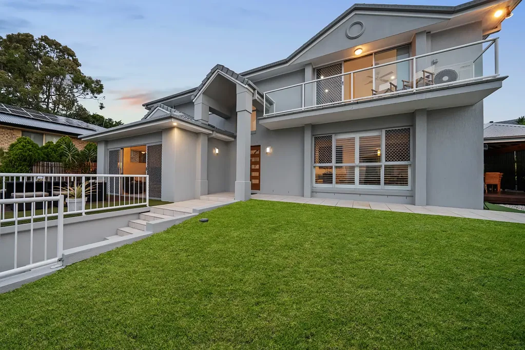 Carrara 4 Slaapkamer Double Storey, Dual Living Option, GC Skyline Views