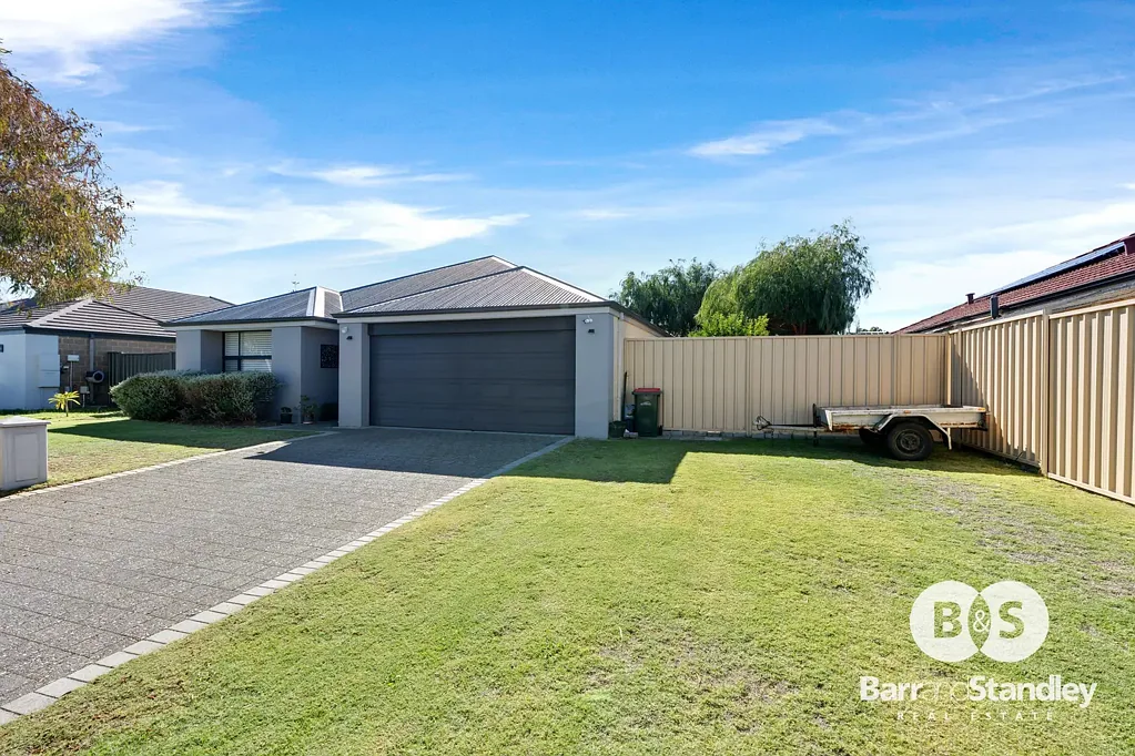 Millbridge 4 Slaapkamer Family Home in Sought After Millbridge Estate