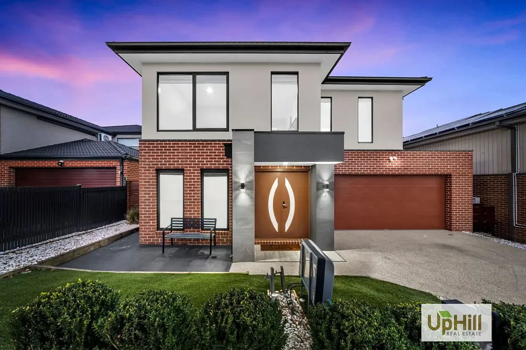 36 Greenslate Street, Clyde North, VIC 3978