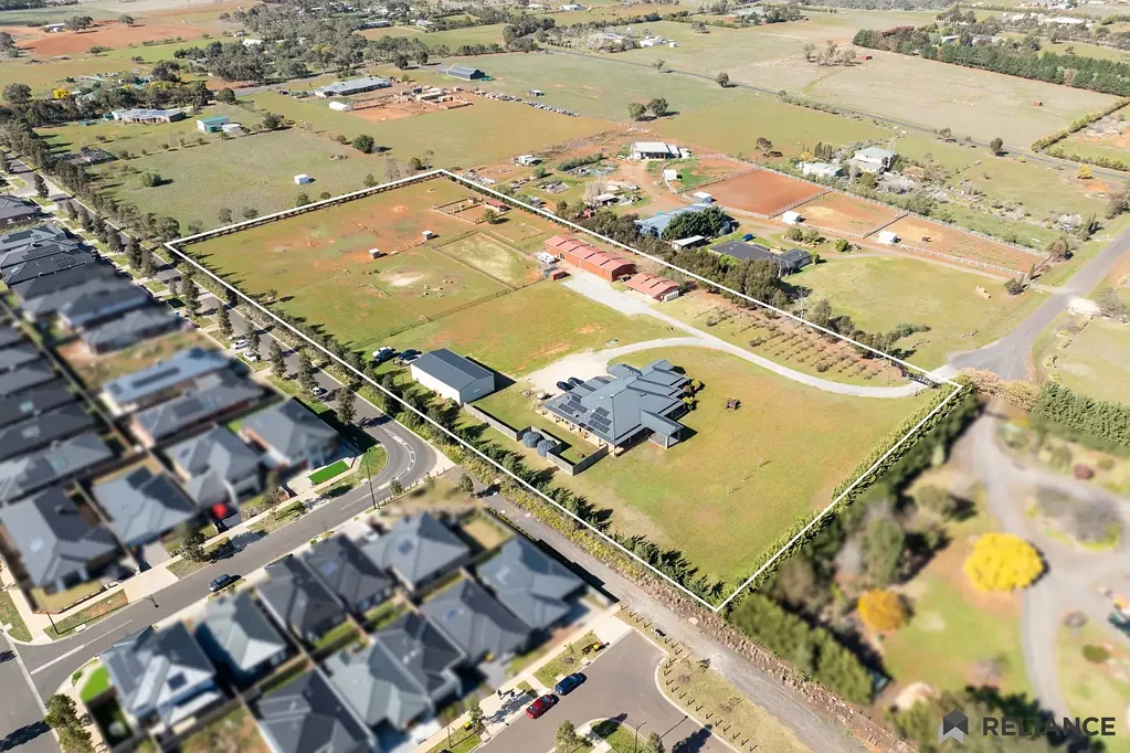 Strathtulloh 7 Bedroom Luxury Living on 5.6 Acres with Sheds, Second Dwelling & Premium Features