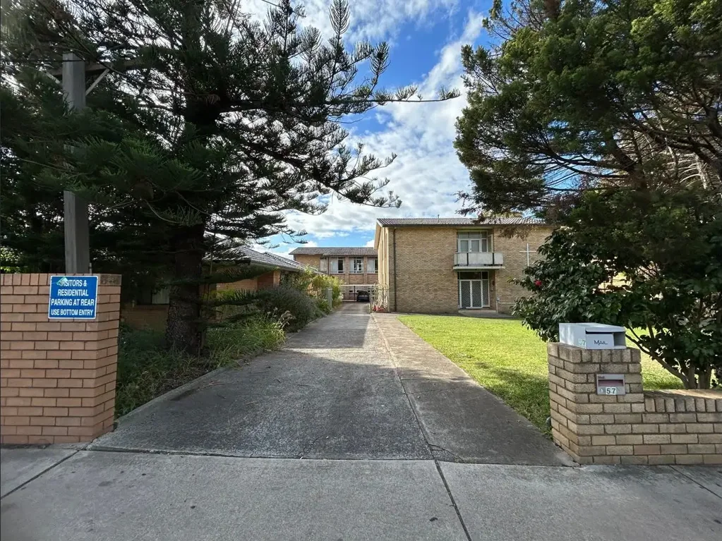 MOVE STRAIGHT IN - COMFORTABLE VILLA IN AN IDEAL LOCATION