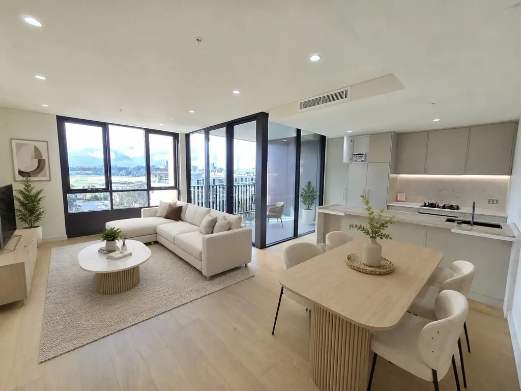 Outstanding Views over Randwick Racecourse | Brand-New Executive Living