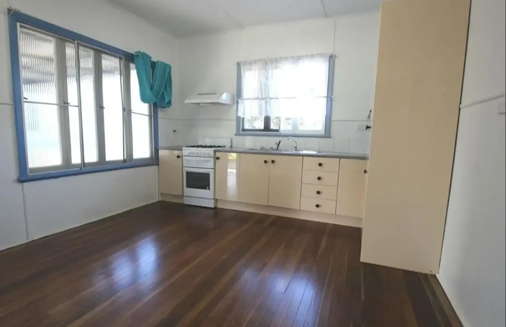 CONDITIONS:Drive past property. Please apply on rea.com.au. No inspection without an application on realestate.com. Great property close to Everything