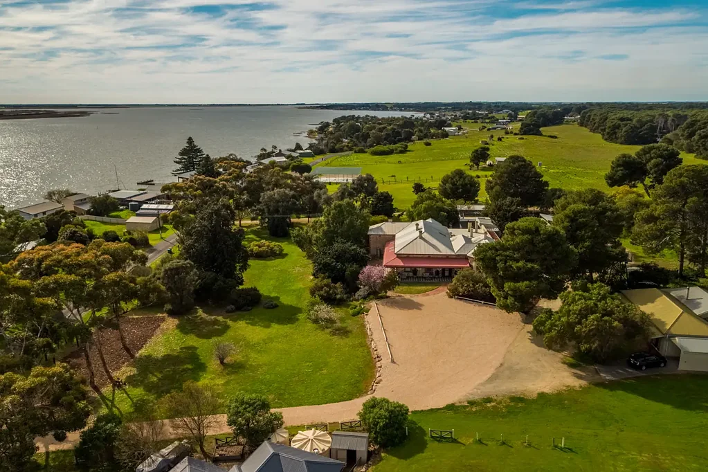 Hindmarsh Island 11બેડરૂમ Magnificent Homestead with additional retreat plus coach house