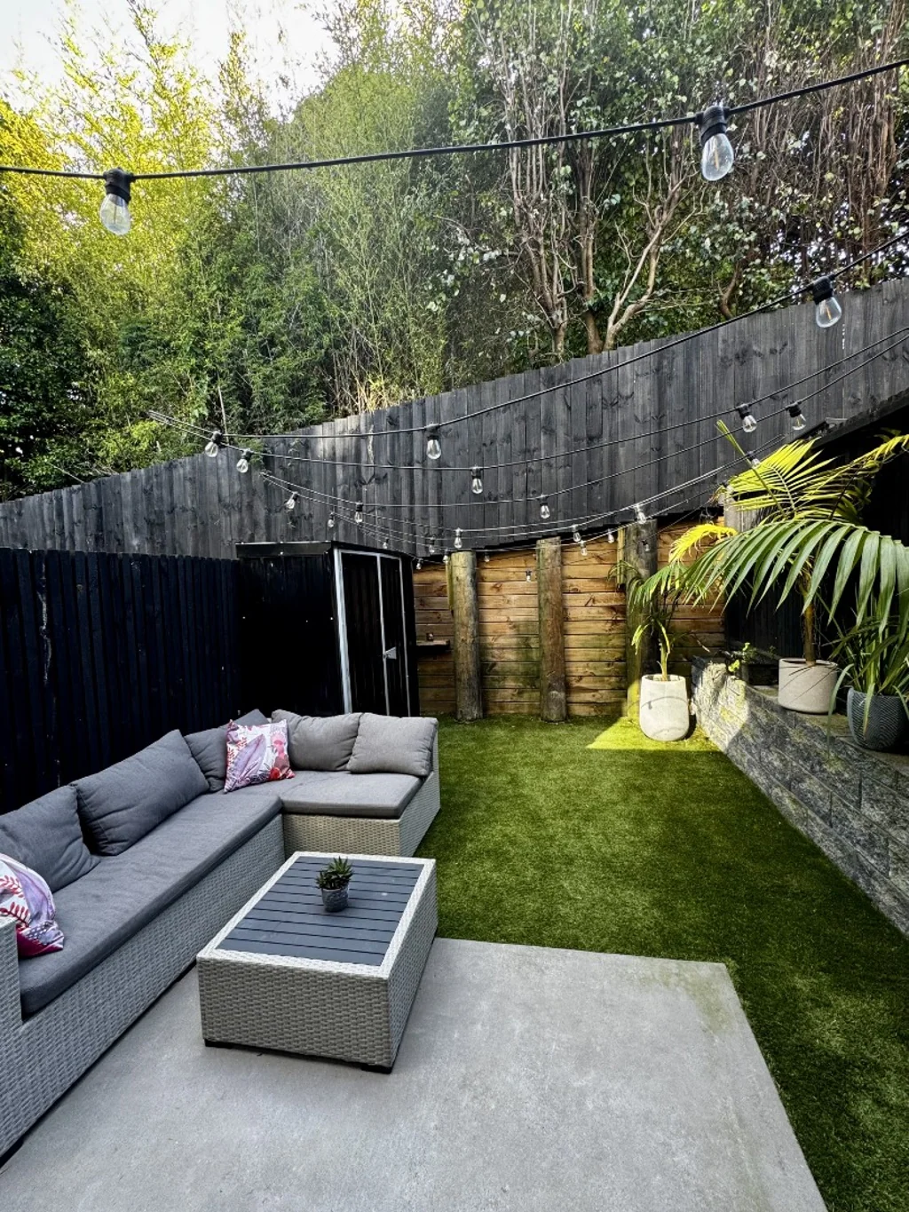 Pet Friendly - Sleek Townhouse