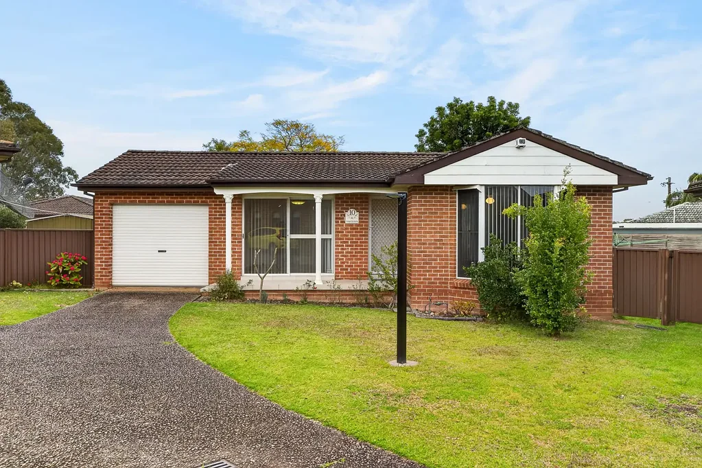 Glenfield 2 Bedroom Spacious Freestanding Villa with Impressive Outdoor Entertaining