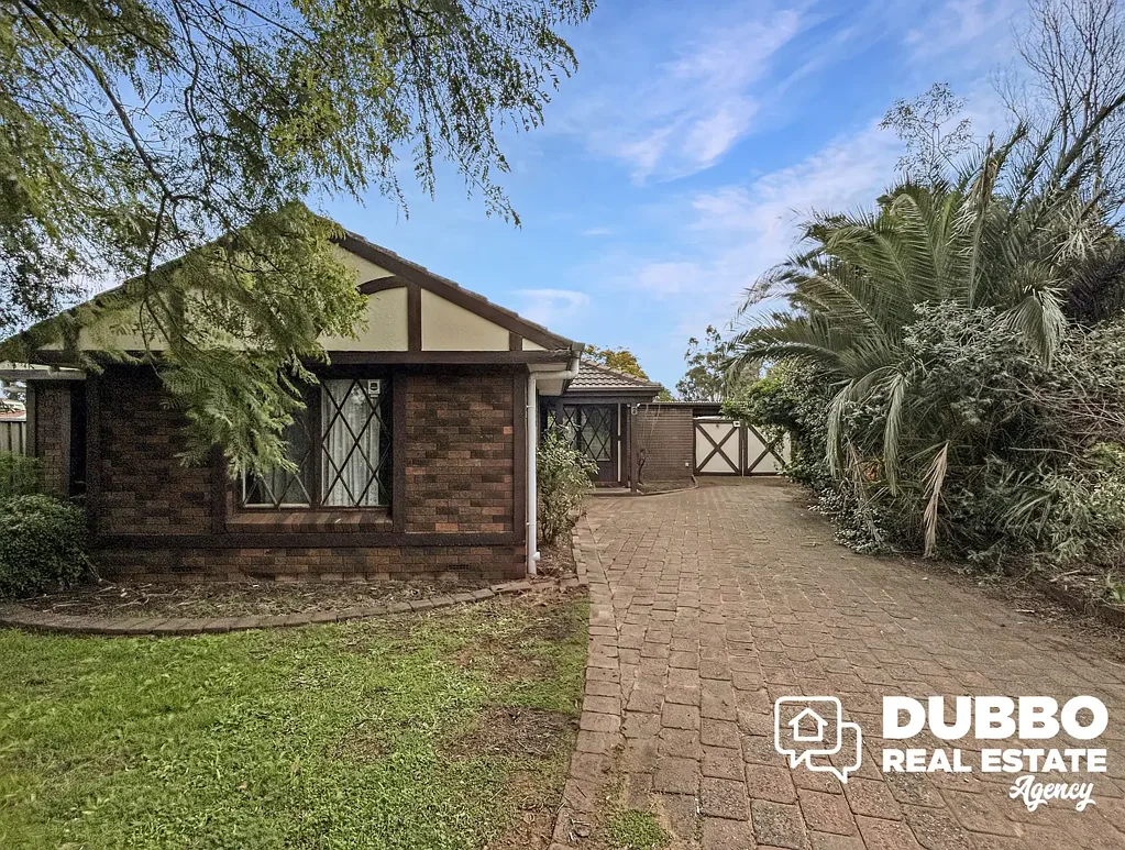 Dubbo 3침실 Spacious Family Living with Room to Entertain