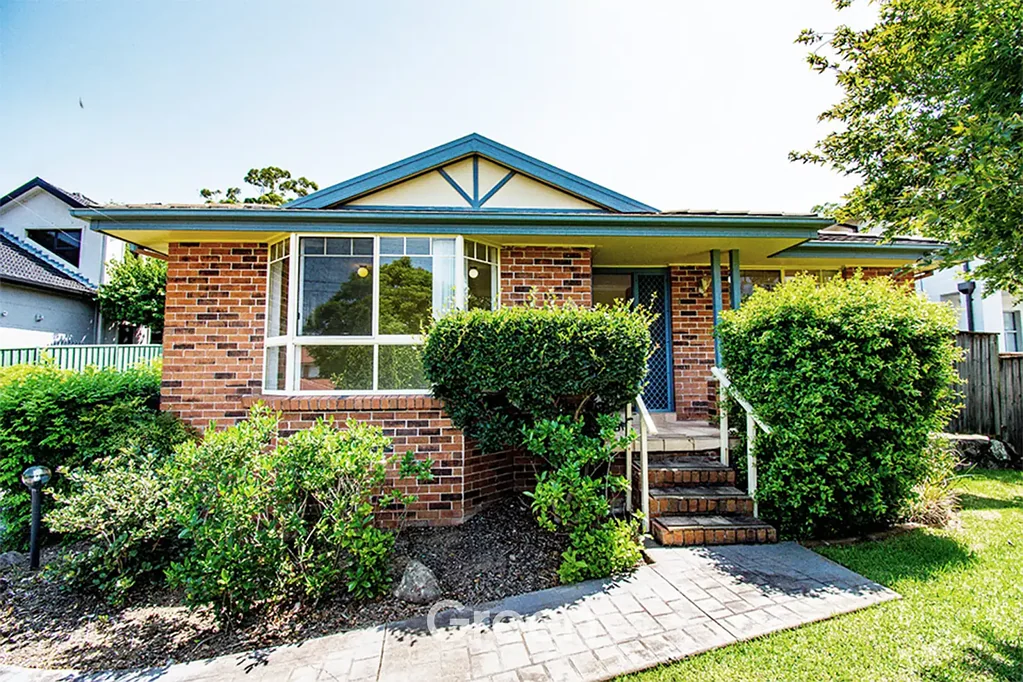 Exceptional Villa Living in a Premier Eastwood Location