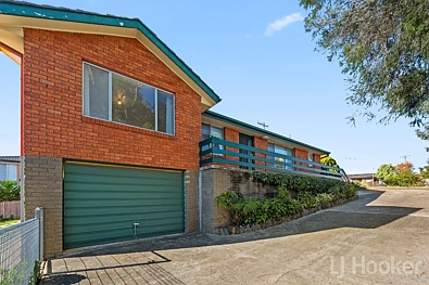 Crestwood 4 Bedroom Elevated Family Living in Crestwood Estate