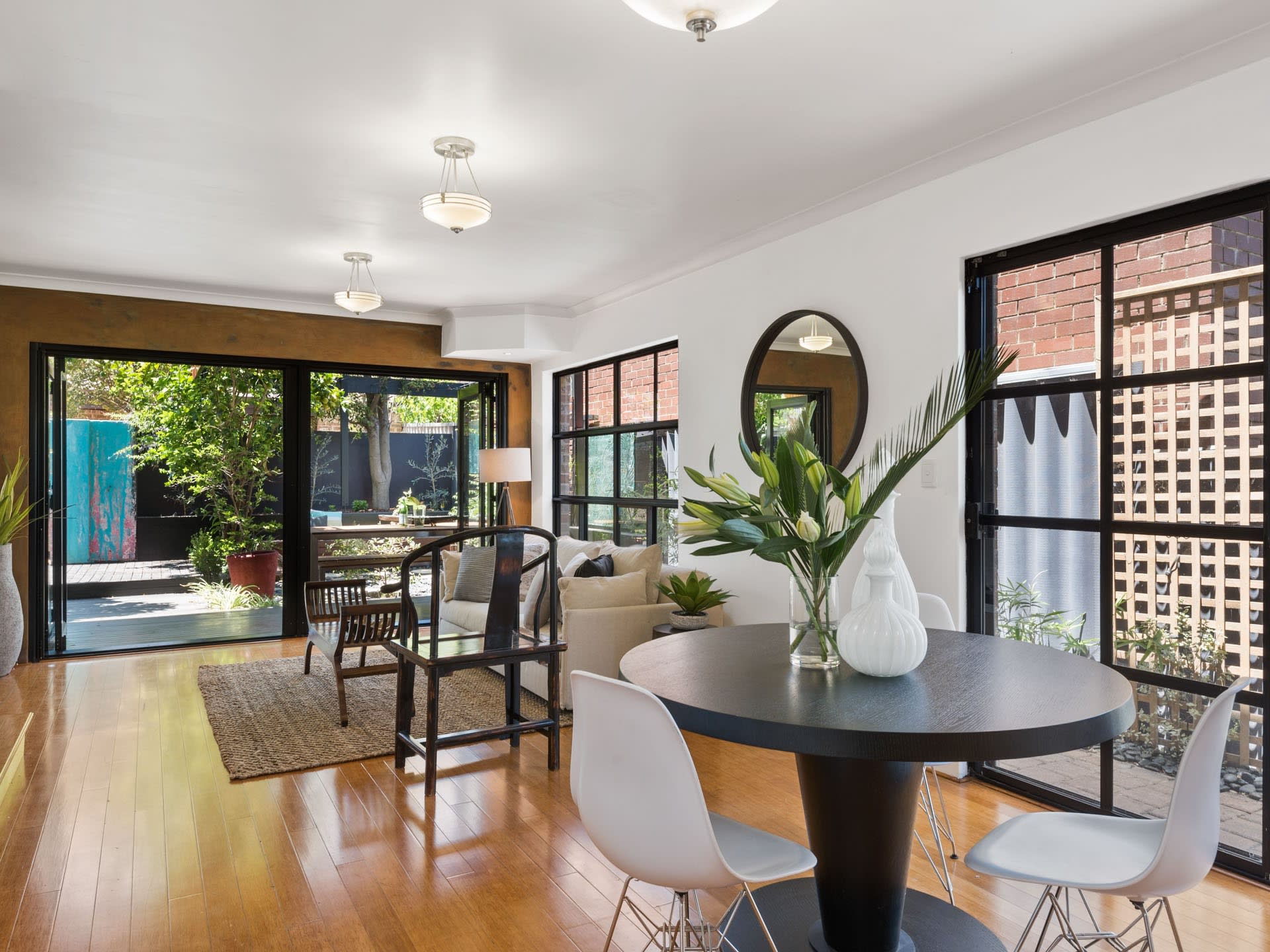 17 BURGESS ST, LEEDERVILLE WA 6007, 0 chambres, 0 salles de bain, Townhouse