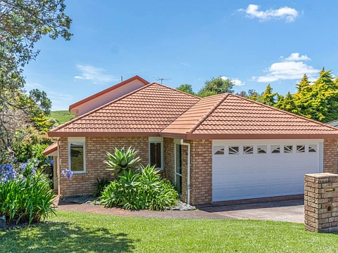 38 Pukatea Avenue, Albany, North Shore City