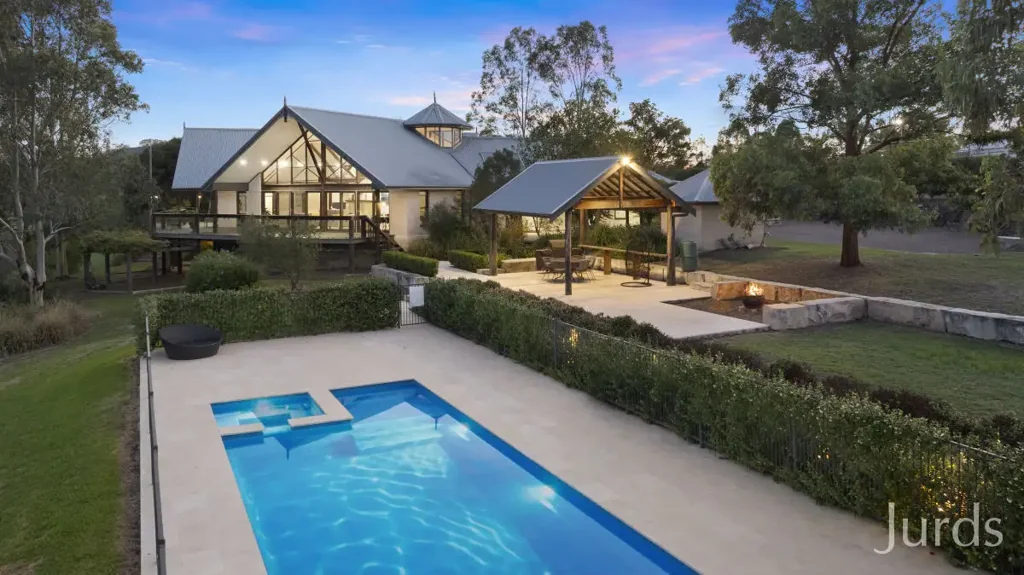 East Gresford  Millpond - A Hunter Valley Country Estate