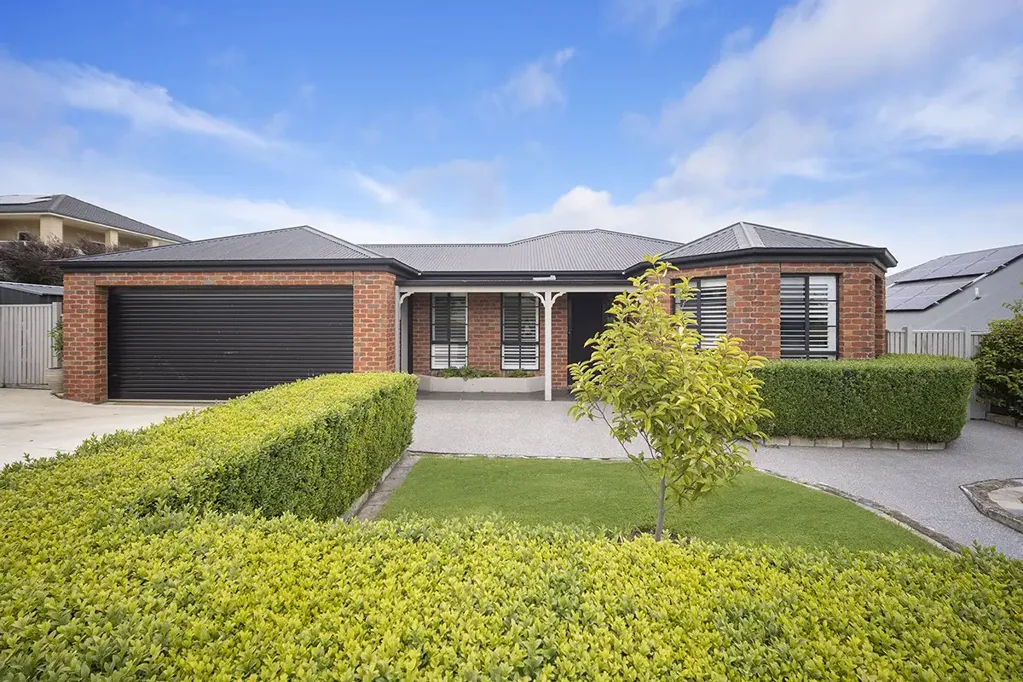 Warrnambool 4房  Stunning Family Home – Packed with Quality, and Ready to Impress