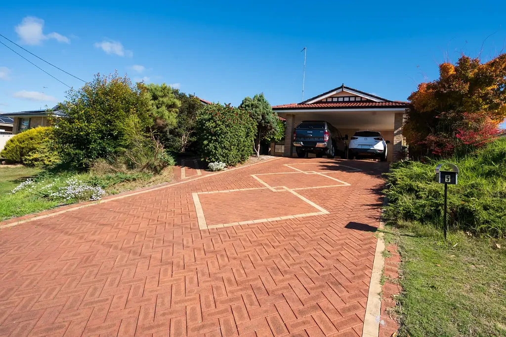 Manjimup 5 Bedroom Spacious Family Living in private Cul-De-Sac Location!