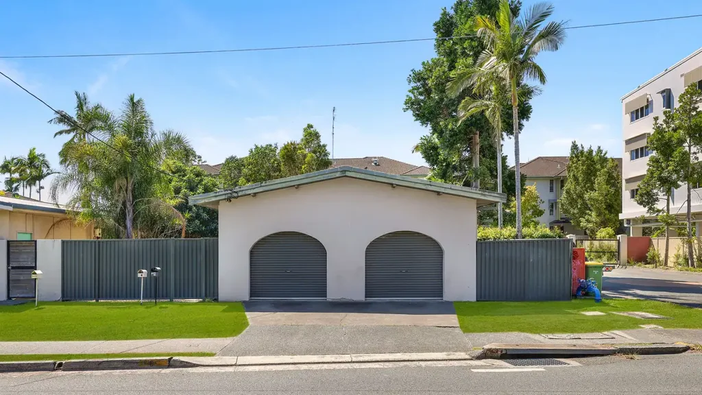 9 Hollywell Road, Biggera Waters, QLD 4216