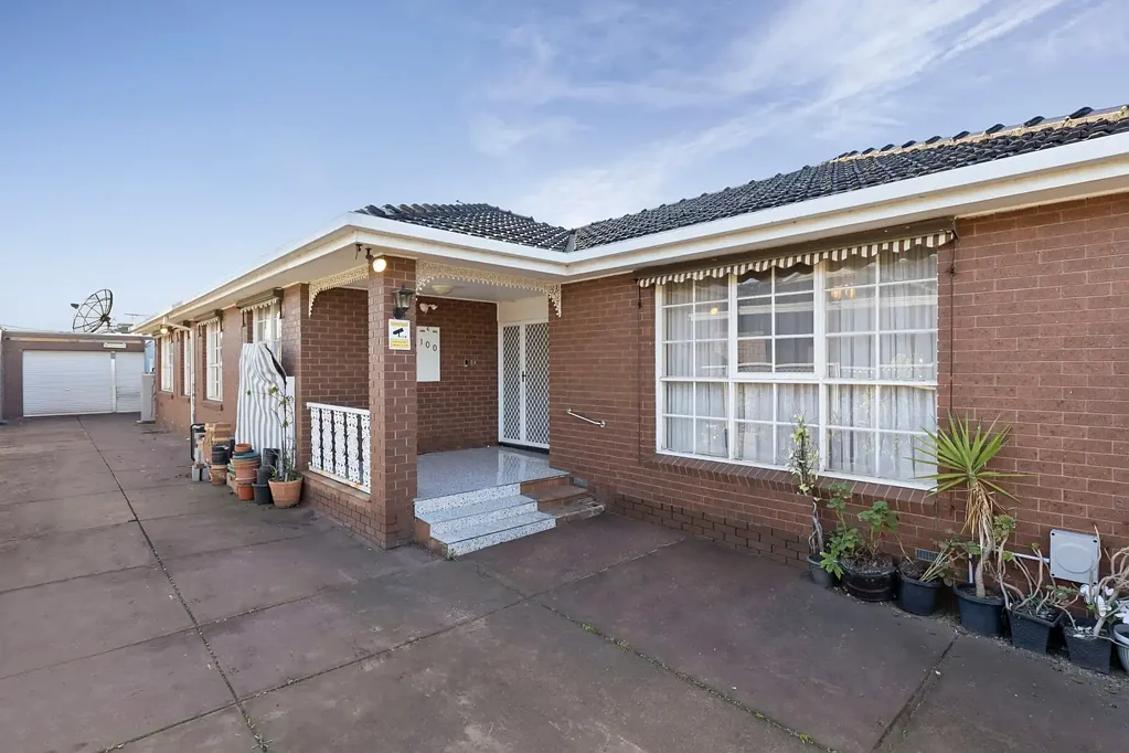 100 Hall Street, Sunshine West, VIC 3020