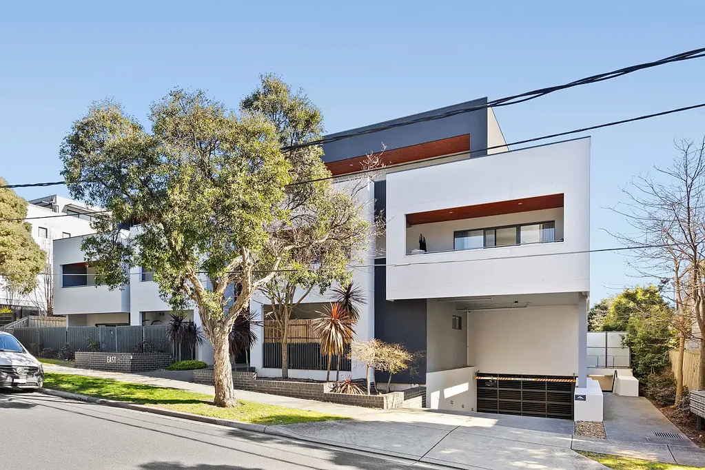 Modern, Light Filled Apartment in the Heart of Ringwood
