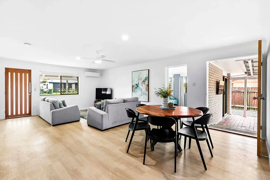 34 Limpus Street, Urangan, QLD 4655
