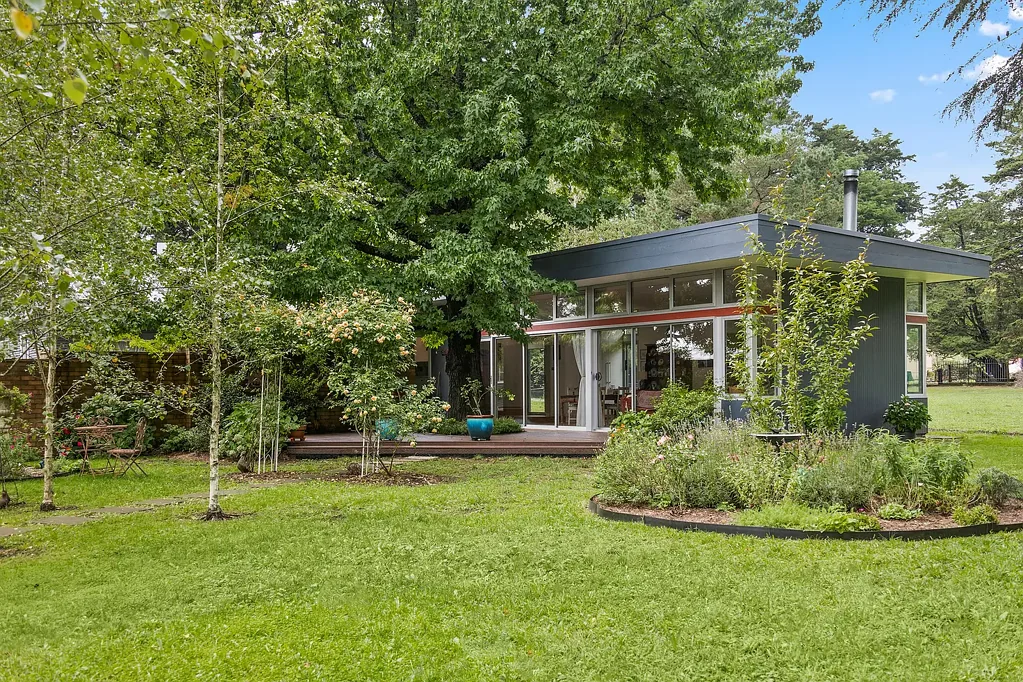 Penrose 4 Slaapkamer Timeless Cottage Charm on 2554m2