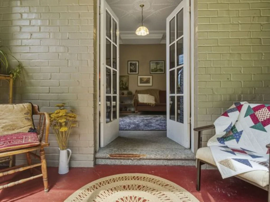 A home that allures you with country charm and bush clad sur
