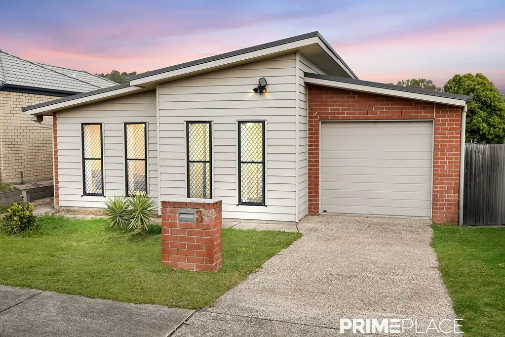 Redbank Plains 4ਬੈੱਡਰੂਮ Modern Comfort & Low-Maintenance Living in a Prime Redbank Plains Pocket