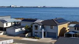 11 Rose Ave, North Beach