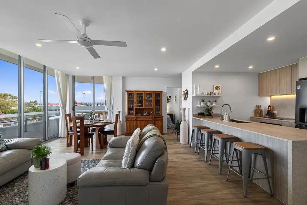 Buddina 3Moenga Luxury Lock-and-Leave Living by the Beach