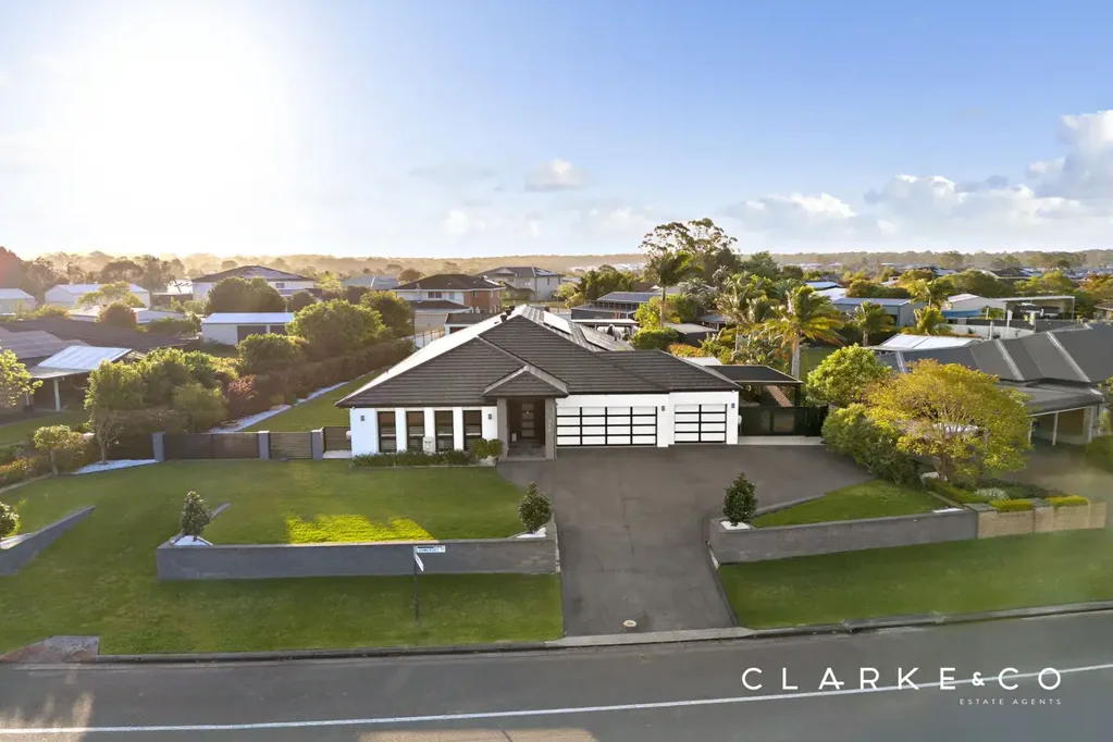 216 Somerset Drive, Thornton, NSW 2322