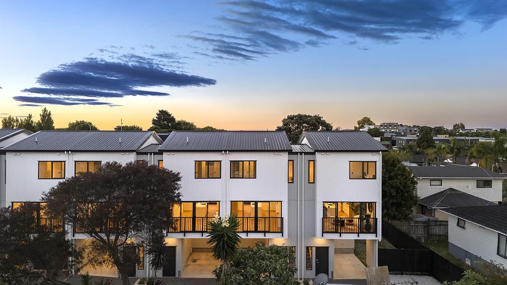 Mount Wellington 3Moenga LAST CHANCE: 3 ROOMS + 2 PARKING FREEHOLD GEM!