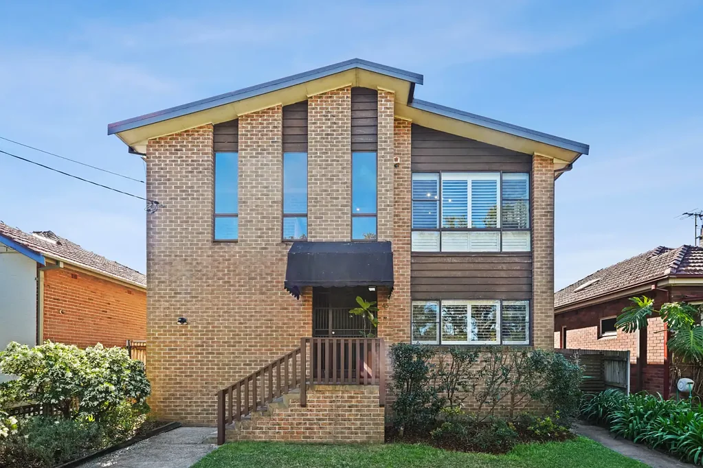 Concord 6कमरा A Rare Dual-Residence Opportunity, Modern Multi-Generational Living