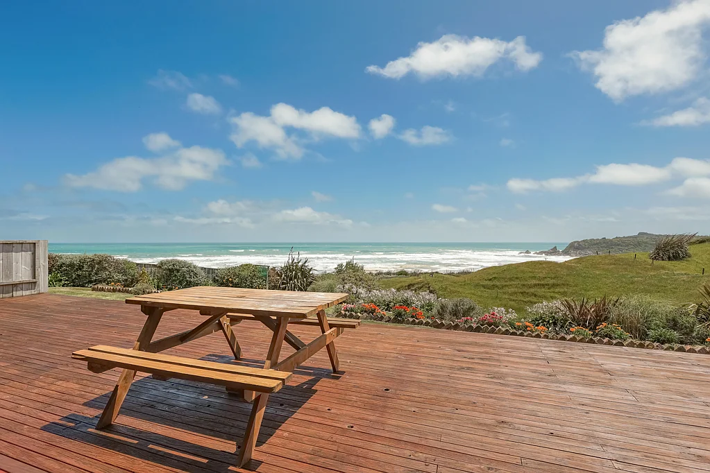 Cape Foulwind 2 Bedroom VIEWS THAT DREAMS ARE MADE OF!!
