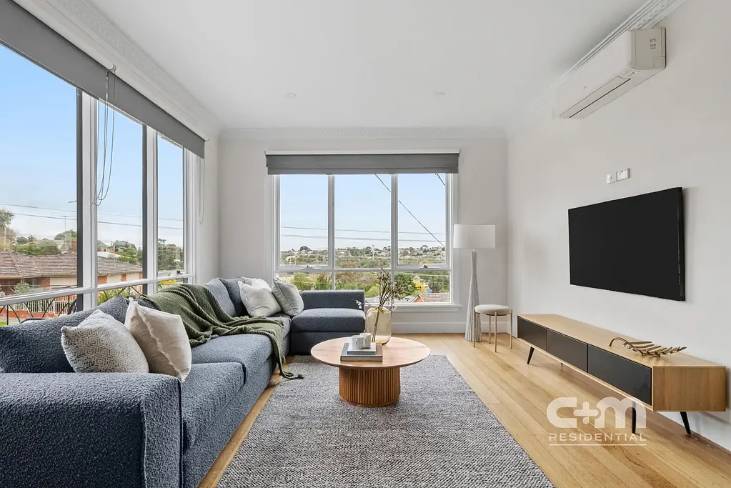 Oak Park 3ห้องนอน Valley Views. Family Feels. Entertainer's Dream.