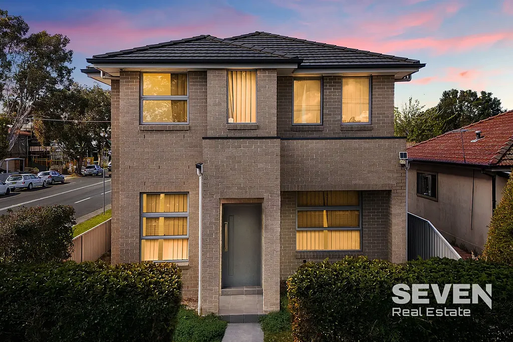 42 Chisholm Road, Auburn, NSW 2144, 5房, 3浴, House