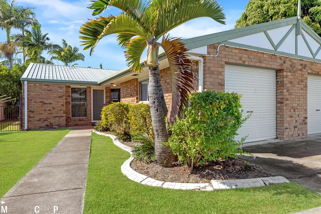 AFFORDABLE SPACIOUS AND PERFECTLY LOCATED UNIT!