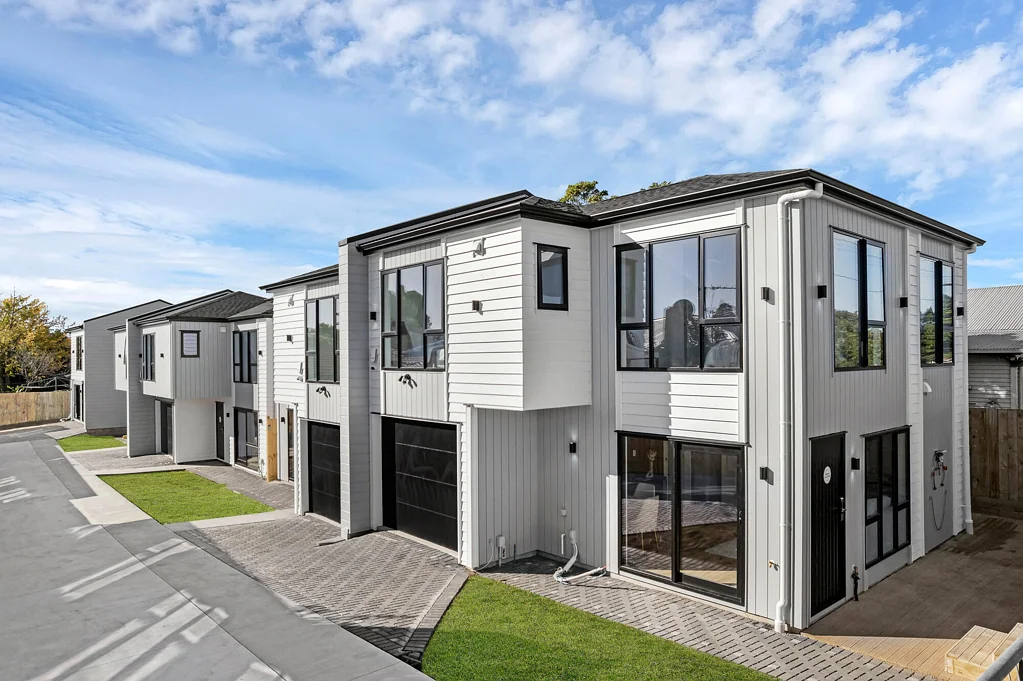 Manurewa 3ห้องนอน Brand New Homes on Russell Road, Manurewa - Modern Living, Exceptional Value